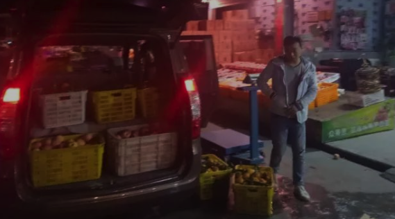 西南商貿(mào)城商戶批發(fā)水果